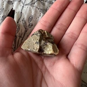 Septarian raw crystal